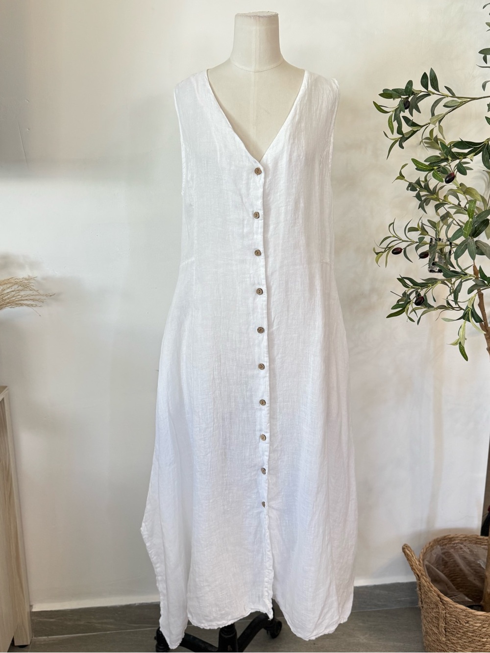 Bella Amore Italy White 100% Linen Button Front Maxi Dress S/M Lagenlook